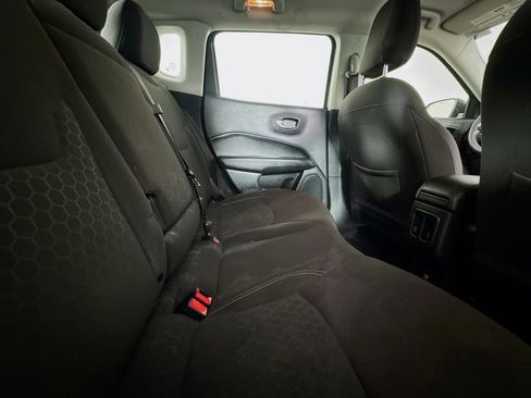 Used 2020 Jeep Compass Sport image 37