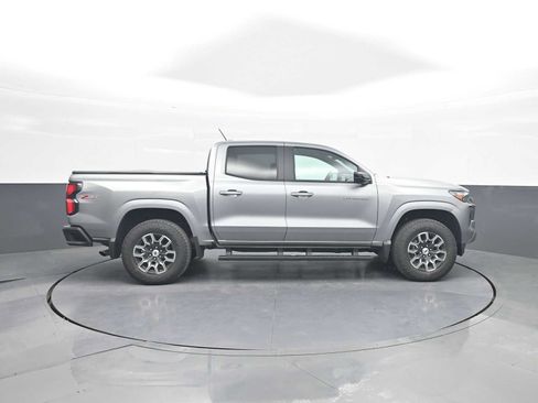 Used 2026 Chevrolet Colorado Z71 w/ Technology Package AWD/4WD image 9