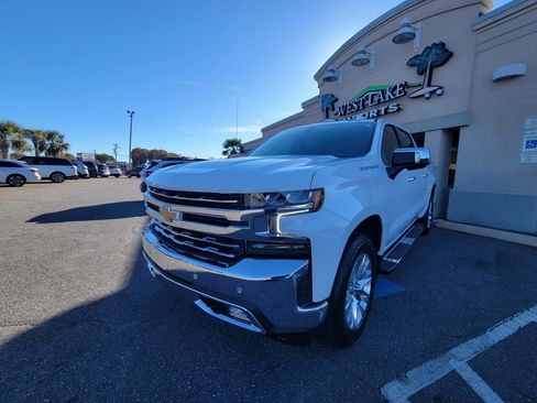 Used 2022 Chevrolet Silverado 1500 LTZ RWD image 5