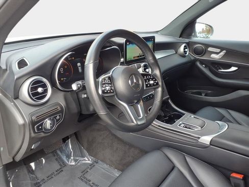 Used 2022 Mercedes-Benz GLC 300 4MATIC image 11