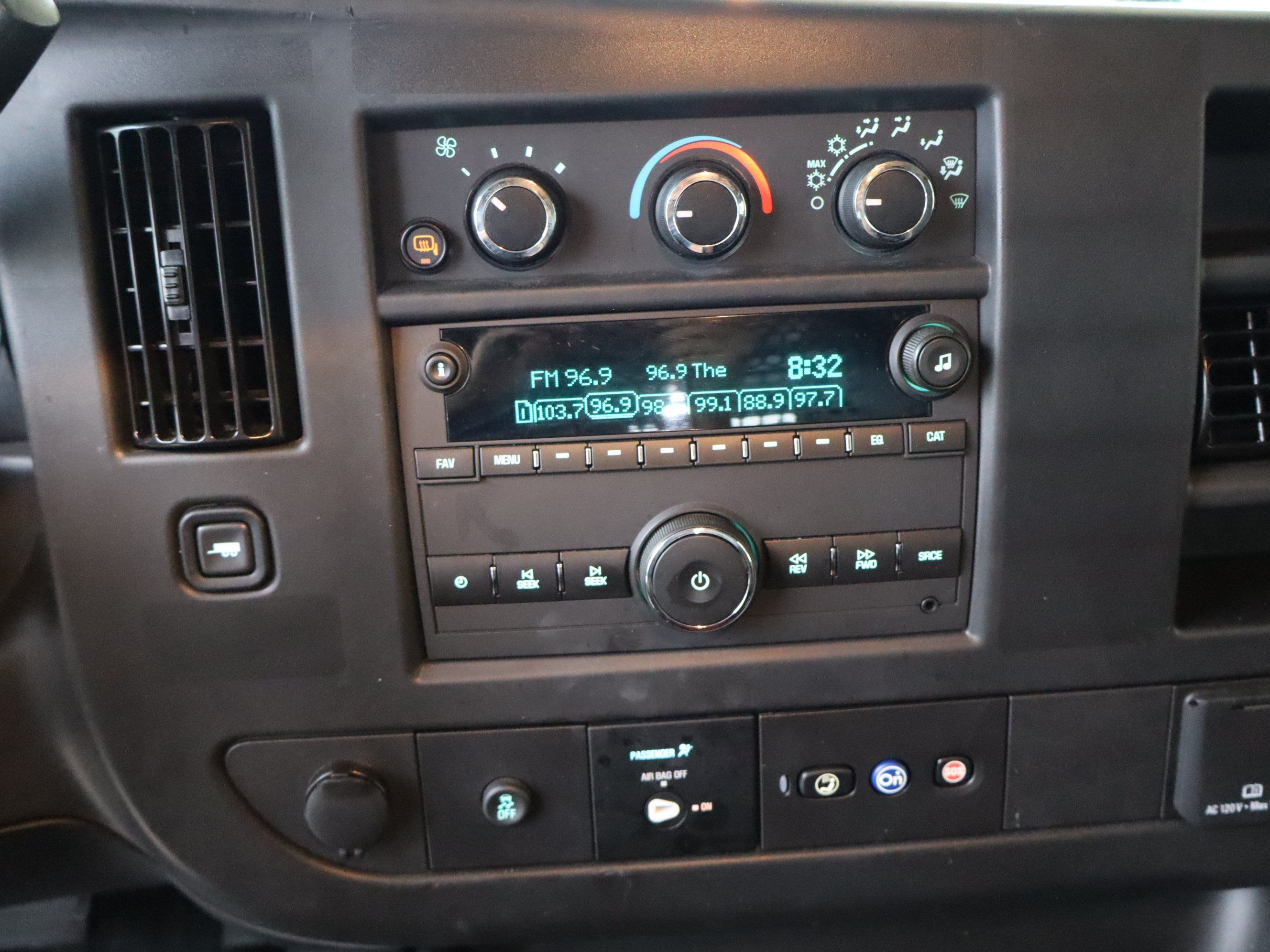 Used 2025 Chevrolet Express 2500 w/ Driver Convenience Package RWD image 23