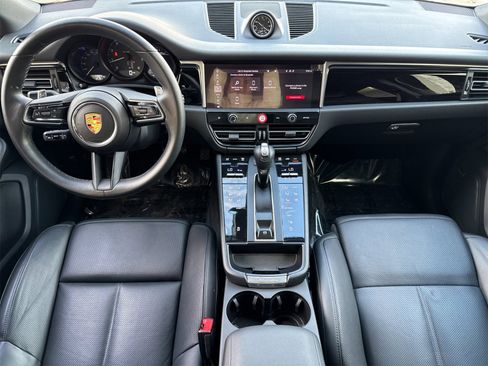 Used 2024 Porsche Macan image 6