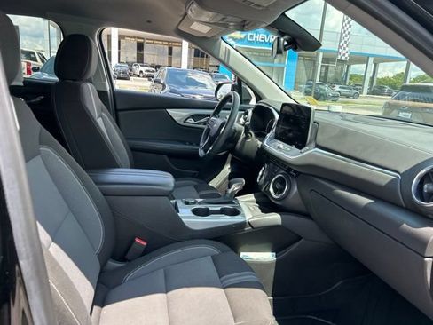 Used 2024 Chevrolet Blazer LT w/ Convenience Package FWD image 32