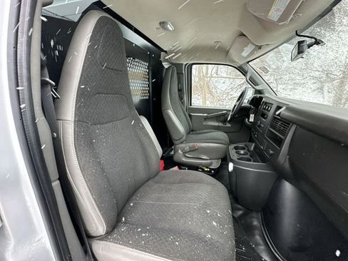 Used 2023 GMC Savana 2500 w/ Driver Convenience Package image 26