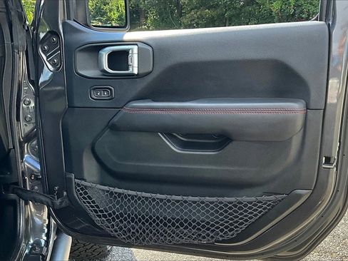 Used 2018 Jeep Wrangler Unlimited Rubicon image 25