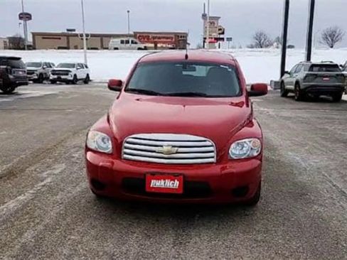 Used 2011 Chevrolet HHR LT image 3