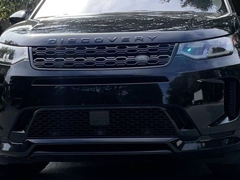 Used 2020 Land Rover Discovery Sport SE R-Dynamic image 2