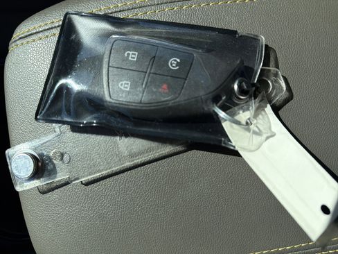 Used 2023 Chevrolet Colorado ZR2 w/ ZR2 Convenience Package III image 36