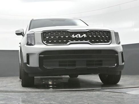 Used 2024 Kia Telluride EX X-Line AWD/4WD image 17