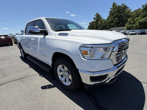 Used 2024 RAM 1500 Laramie AWD/4WD image 3