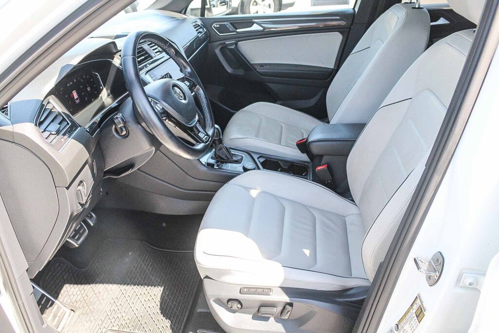 Used 2021 Volkswagen Tiguan SEL Premium R-Line AWD/4WD image 9