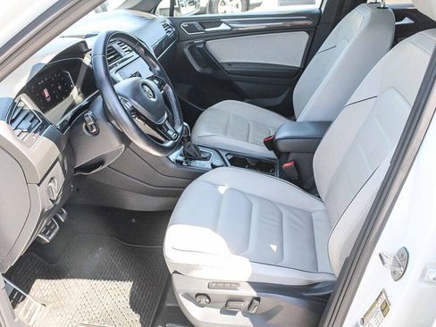 Used 2021 Volkswagen Tiguan SEL Premium R-Line AWD/4WD image 9