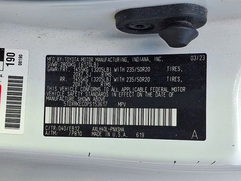 Used 2023 Toyota Sienna XSE FWD image 27
