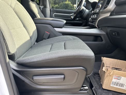 Used 2021 RAM 1500 Big Horn AWD/4WD image 16
