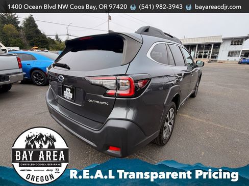 Used 2023 Subaru Outback Premium AWD/4WD image 6