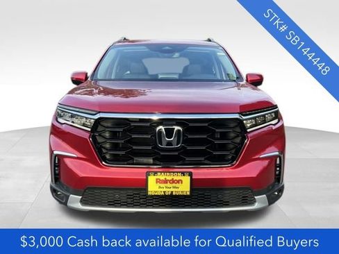 New 2025 Honda Pilot Touring image 2