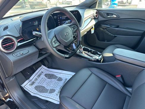 New 2025 Chevrolet Trax RS w/ Driver Confidence Package image 9