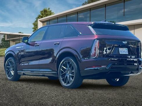 Certified 2025 Cadillac Escalade IQ Sport 1 w/ LPO, ONYX Package AWD/4WD image 6