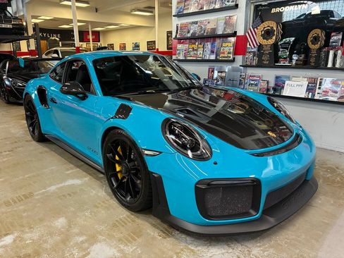 Used 2018 Porsche 911 GT2 RS RWD image 4