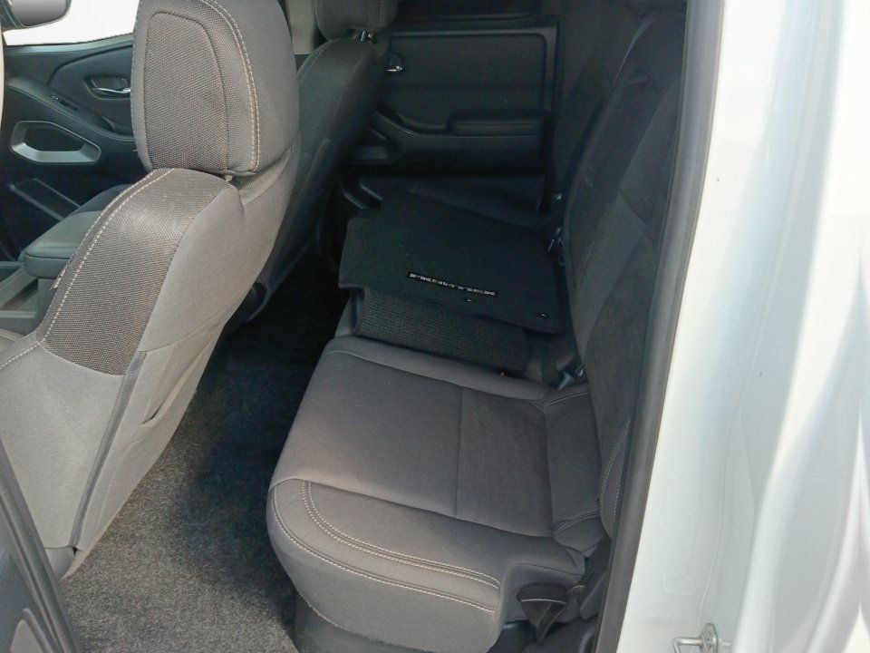 Used 2022 Nissan Frontier SV RWD image 13