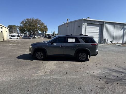 New 2026 Nissan Pathfinder SV image 8