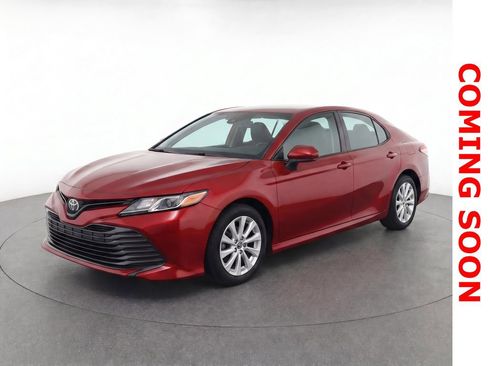 Used 2019 Toyota Camry LE w/ Carpet Mat Package FWD image 1