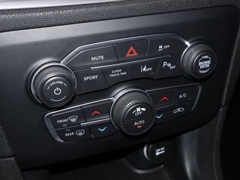 Used 2023 Dodge Charger GT w/ Technology Group image 31