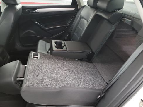 Used 2012 Volkswagen Passat 2.5 SE image 33