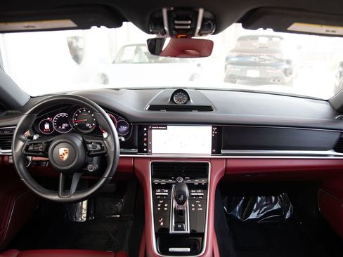 Certified 2023 Porsche Panamera 4 Platinum Edition image 19