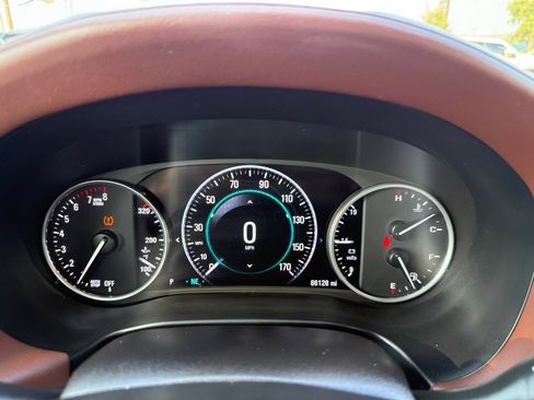 Used 2018 Buick Enclave Avenir w/ Avenir Technology Package image 30