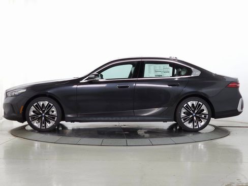 New 2026 BMW 530i xDrive image 5