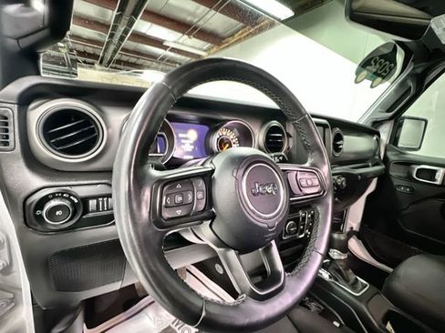 Used 2022 Jeep Wrangler Unlimited Sport AWD/4WD image 10