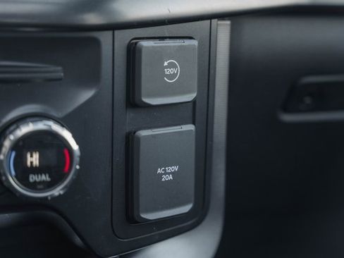 Used 2021 Ford F150 Platinum w/ Equipment Group 701A High image 31