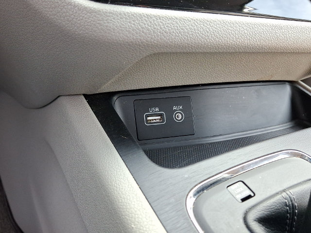 Used 2018 Kia Sedona LX FWD image 25