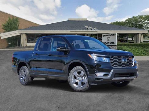 Used 2024 Honda Ridgeline TrailSport image 2