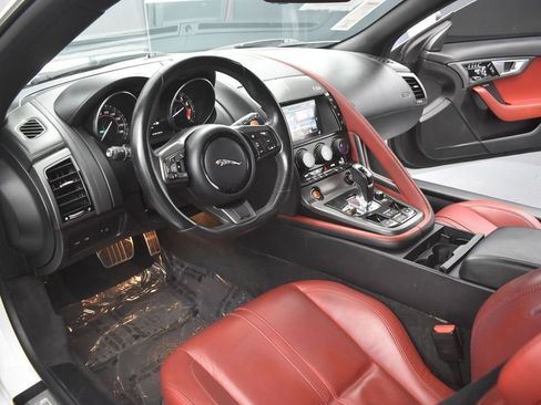 Used 2017 Jaguar F-TYPE S image 9