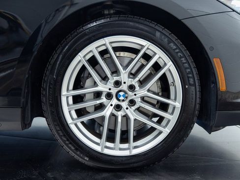 Certified 2025 BMW 530i xDrive w/ Premium Package image 26