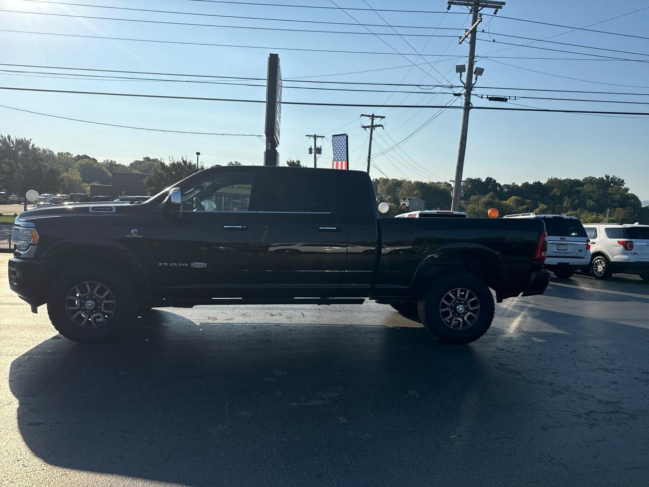 Used 2022 RAM 2500 Limited AWD/4WD image 1