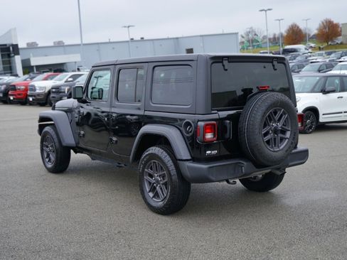 Used 2025 Jeep Wrangler Sport S image 8