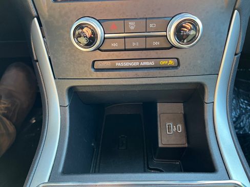 Used 2023 Ford Edge ST-Line w/ Class II Trailer Tow Package image 22