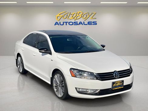 Used 2015 Volkswagen Passat 1.8T Sport image 2