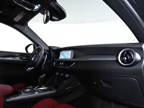 Used 2025 Alfa Romeo Stelvio Sprint w/ Veloce Package AWD/4WD image 15