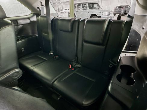 Used 2018 Toyota Highlander XLE AWD/4WD image 29