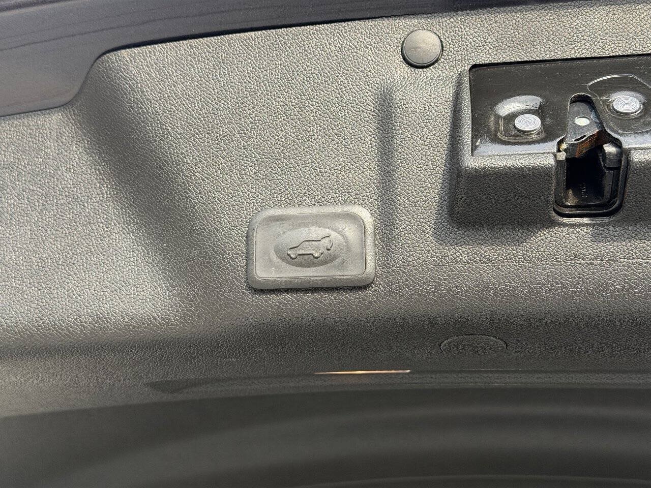 Used 2016 GMC Acadia SLE FWD image 20