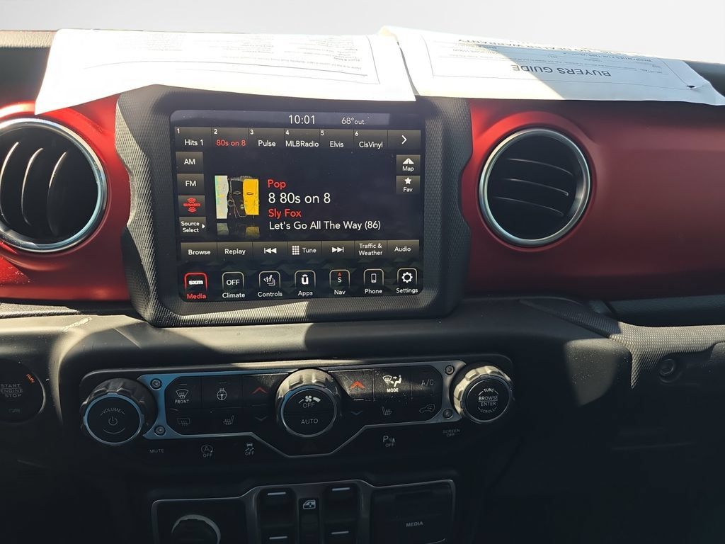 Used 2021 Jeep Gladiator Rubicon AWD/4WD image 22