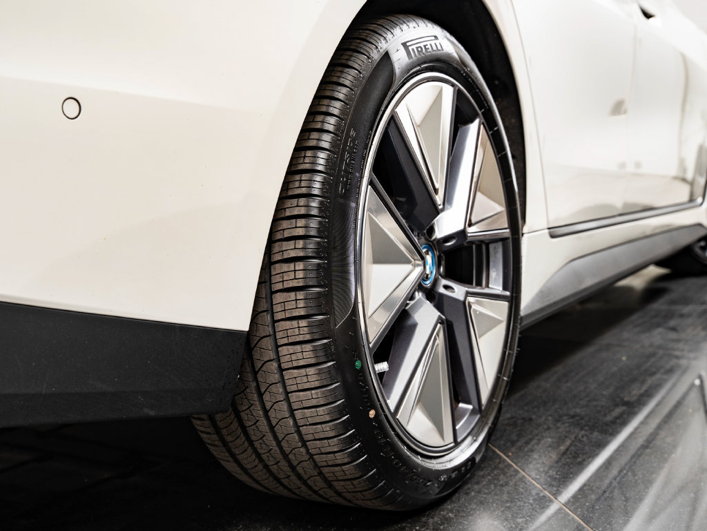 Used 2023 BMW i4 eDrive35 w/ Premium Package RWD image 49