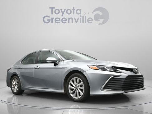 Used 2023 Toyota Camry LE w/ Convenience Package FWD image 19