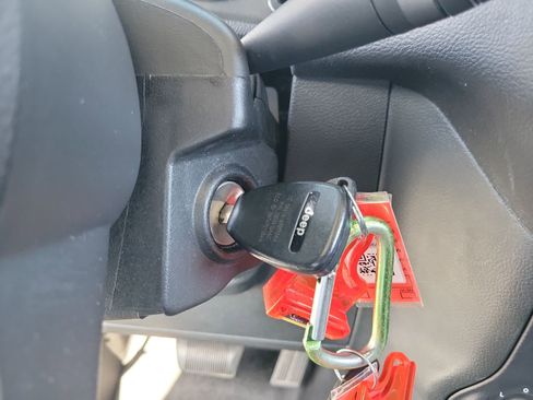 Used 2014 Jeep Wrangler Unlimited Sport w/ Quick Order Package 24S image 28