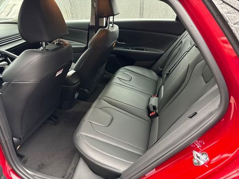 New 2026 Hyundai Elantra Limited FWD image 17