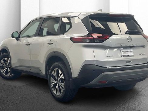 Certified 2022 Nissan Rogue SV image 9